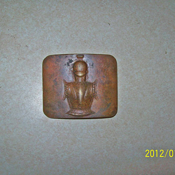 Armored knight belt buckle