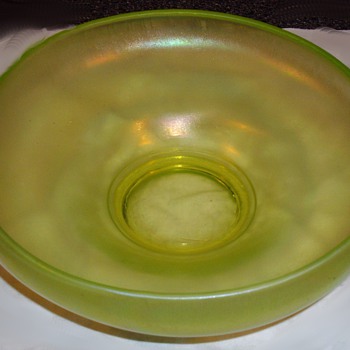 Console bowl? Steuben? - Art Glass