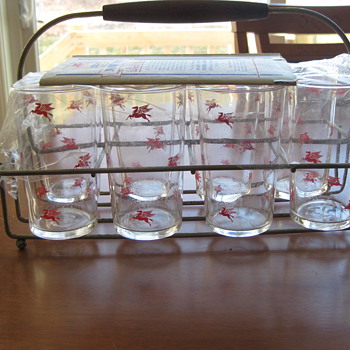 Mobil Gas (Socony Vacuum) Vintage (1936) Drinking glasses w/ original basket - Petroliana