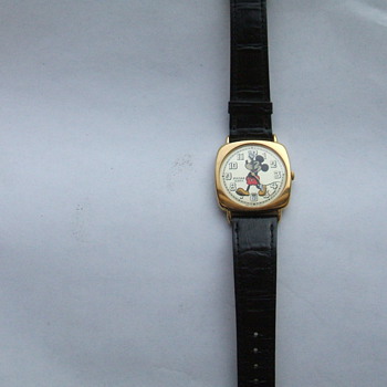 Pulsar Mickey with Date  Wristwatch