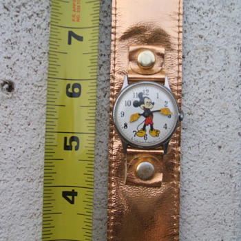 1969-71 "Mod" style Mickey Mouse Watch - Wristwatches