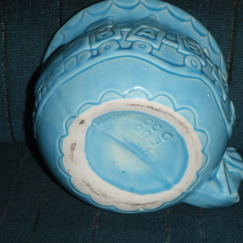 CCC 009 USA Pottery Large Baby Mug