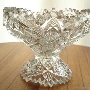 What do you get when you cross a compote and a bowl? A lamp! 