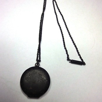 Is this a simple Iron Berlin locket? Who can help?
