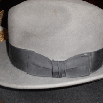 Vintage hat? What's the name for this type of hat?