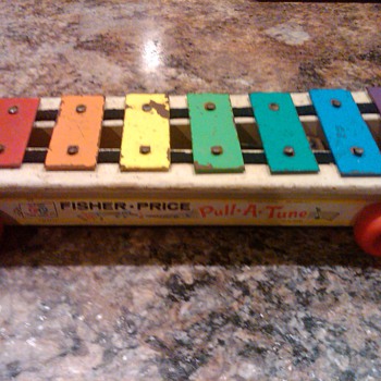 Fisher Price "Pull-A-Tune" pull along toy xylophone