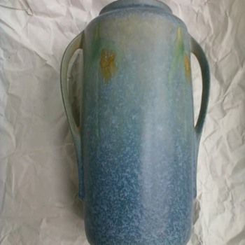 ROSEVILLE WINDSOR BLUE VASE NUMBER 552 8 INCHES HIGH - Art Pottery