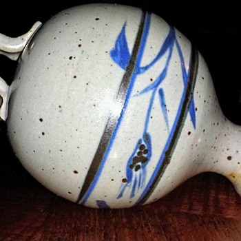 Hummingbird feeder.....Thank you Canyon for solving this. - Pottery