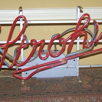 Stroh's Neon Bar Light and Mirror - Breweriana