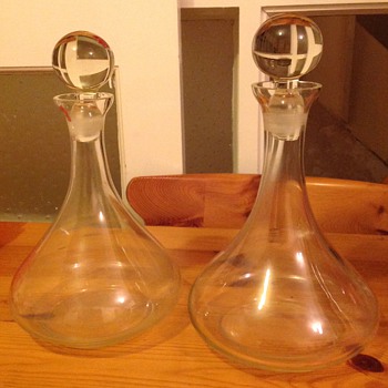 Pair of ships decanters - Bottles