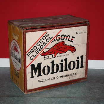 mobiloil oil can wood crate - Petroliana