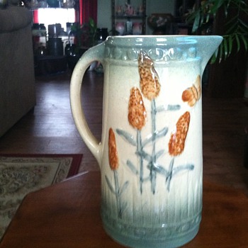 Roseville Goldenrod Pitcher 1900-1915