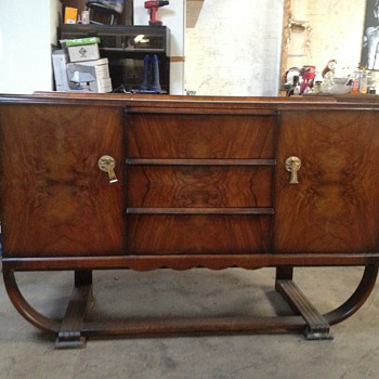 any help.........please,,,,,, what is this??? a sideboard? buffet