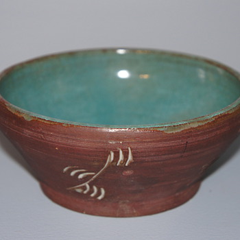 Mystery American or Canadian Bowl
