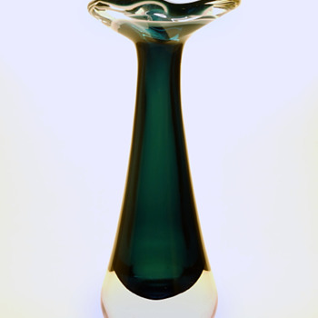 Paul Kedelv for Flygsfors 1955. - Art Glass
