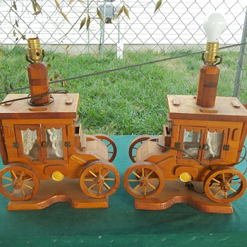 WOODEN STAGECOACH LAMPS - Lamps