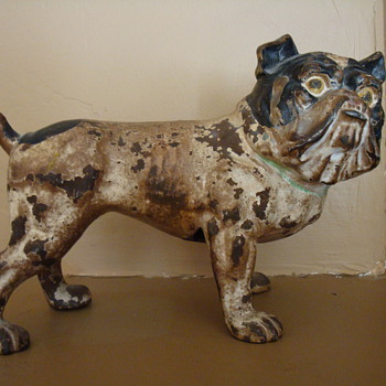 Cast Iron English Bulldog - Is it a Hubley?