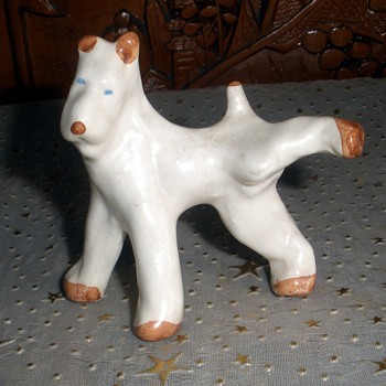 Roseville Ivory Peeing Dog? - Art Pottery