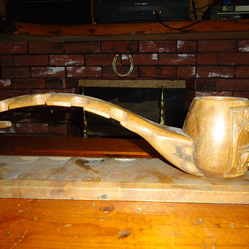 PIPE HOLDER