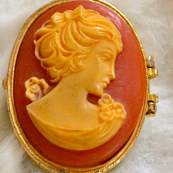 BEST CAMEO TRINKET BOX I'VE FOUND  - Victorian Era