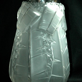art deco vase " epines et feuilles de bananier" by SIMONET FRERES & HENRI DIEUPART - Art Deco