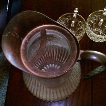 Water Pitcher????? Help me Identify - Glassware