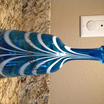 Need info help old art glass liquor decanter bottle French? 