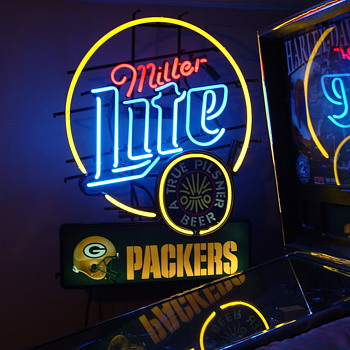 Huge vintage Miller Lite Packers sign - Breweriana