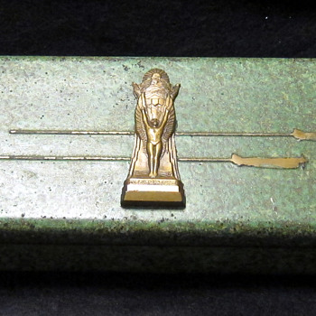 The Thompson Trophy / Bronze box "Cleveland National Air Races " - Art Deco