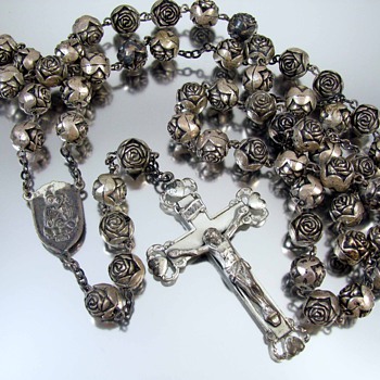 Barbaras sterling silver vintage sterling silver rosary beads and crucifix - Fine Jewelry