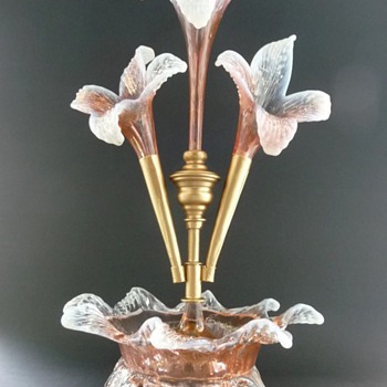 KRALIK FLOWER EPERGNE CENTREPIECE - Art Glass
