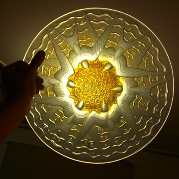 Pierre D'Avesn hirondelles plate - Art Glass