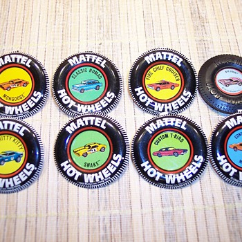 Hot Wheel badges - Model Cars