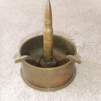 WW2 Trench Art ashtray from 2nd AR Division - Military and Wartime