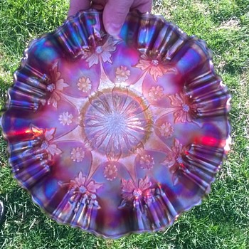 Amberina Fenton Little Flowers Bowl! - Glassware