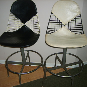 2 origiinal Herman Miller Bikini Leather Drafting Chairs