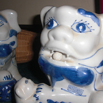 Foo dogs