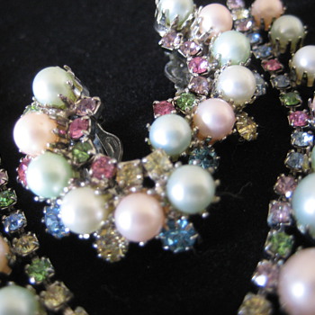 Faux pearl and rhinestone necklace, bracelet and clip earrings