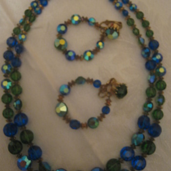 Vintage Hobe Necklace/Earrings - Costume Jewelry