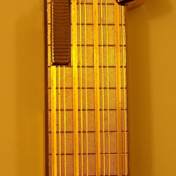 Colibri Gold Lighter - Tobacciana