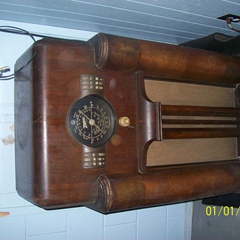 Antique Zenith Radio
