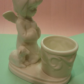 Porcelain/china figurine - need info please! - China and Dinnerware