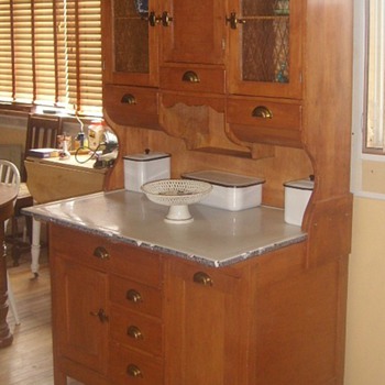auction furniture finds