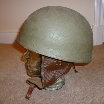 Near mint WW11 1944 British Dispatch riders helmet - Military and Wartime