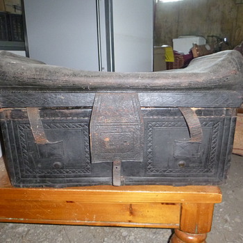 Stagecoach Trunk