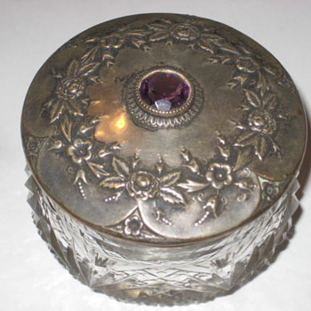 Amathyst Jar crystal
