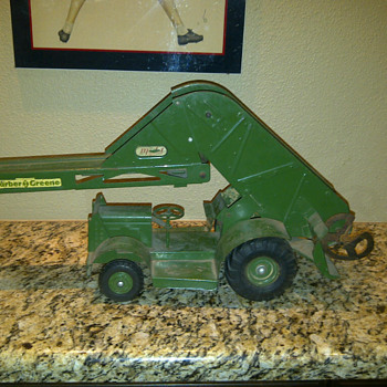 Wm. Doepke Barber & Greene Bucket Loader - Model Cars
