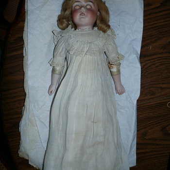 MOM'S OLD CHINA DOLL - Dolls