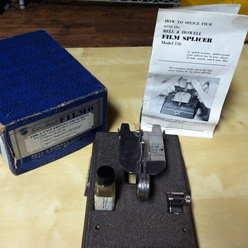 Bell & Howell Filmo 'Add-a-unit' Splicer, Model 136 - Cameras
