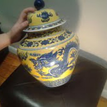 CHINESE VASES, SIGNED ON THE BOTTOM, I GOT THEM AT AN ESTATE SALE IN THE WESTERN SUBURBS OF CHICAGO.... - Asian